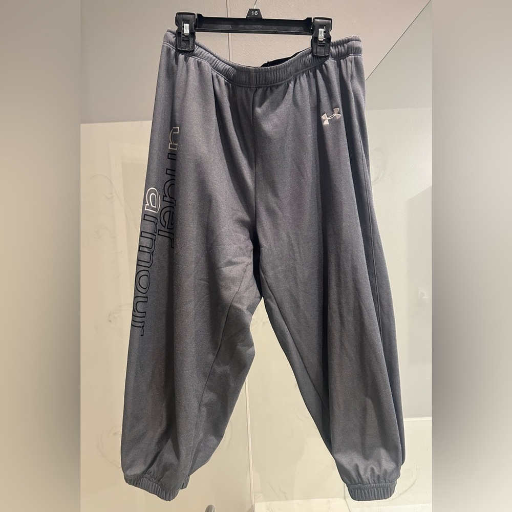 Under Armour Cropped Joggers